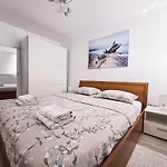 Stone House Varos Apartments