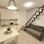 Studio Apartment & Room Niko