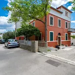 Premium Apartment Alba Rosa