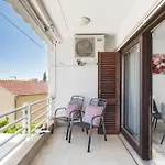 Enyoj Marjan, Beaches And View