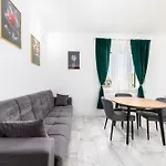 Lions Suites