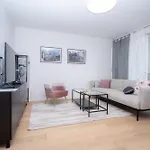 Billie Holiday Apartment With Balcony