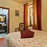 Emperor\'S Suites
