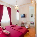 Unique Luxury Rooms