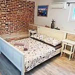 Croparadise Hostel