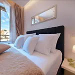 Via Porto Rooms