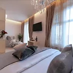 Via Porto Rooms