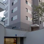 Almond 1 - Free Parking