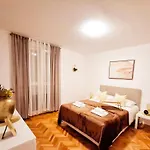 Apartman Golden Star