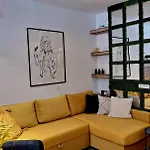 Apartments Gin & Tonic