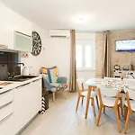 Apartment Vijoleta In City Centre