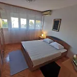 Sweet Suite Split