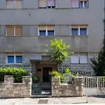 Centrino Apartment