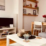 Split Centre Apartment No44