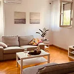 Split Centre Apartment No44