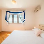Apartments M