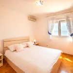 Apartments M