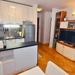 One Bedroom Apartment Terrace Parking