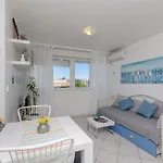 Apartment Adrian