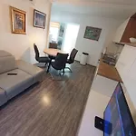 Marino - Sweet Comfort Apartment In City Center