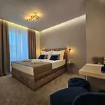 Ma Pe Luxury Rooms