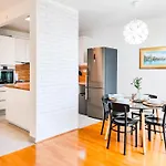 The Golden View Apartment