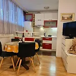 Apartment With Balcony Red Rose