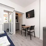Laghanini Apartments