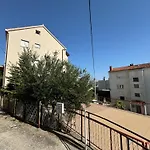 Attractive High Quality Friendly Apartment