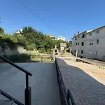 Attractive High Quality Friendly Apartment