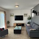 Cozy Apartment Lenny