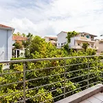 Beautiful Luxury House W Sea View & Outside Space
