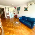 Apartment Tchaikovsky