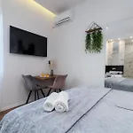 Antares Luxury Rooms 1