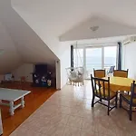 Apartment Lo - With Swimming Pool