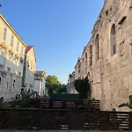 Emperor\'S Residence Luxury Room - Unique Unesco Site