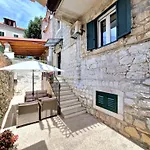 Apartment And Room Nona Stella