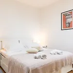 Tranquil Retreat W/ Balcony Sea View & Workspace