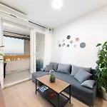 Tranquil Retreat W/ Balcony Sea View & Workspace