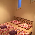 Holiday House Split