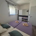 Apartment Gogo Free Parking