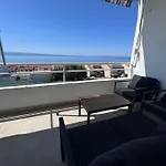 Chill Blue - Split Apartment