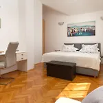 Villa Znjan - Sea View Apartman