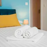 A-More Accommodation