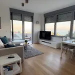 Splendid Split View Apartment