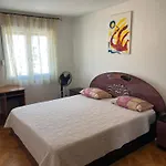 Three Bedroom Apartment Laura