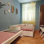 Apartment Sole Macula