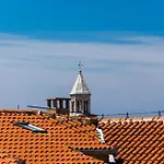 Apartment Dragica