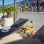Luxury Apartment Silvery In Split Center With Jacuzzi, Sauna And Parking