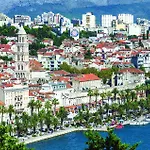 Awesome Apartment In Split With Kitchen